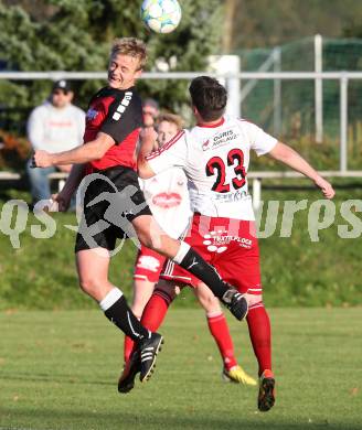 Fussball Unterliga Ost. Ludmannsdorf gegen Woelfnitz. Andreas Schawarz,  (Ludmannsdorf), Michael Pirker (Woelfnitz). Ludmannsdorf, am 27.10.2013.
Foto: Kuess
Foto: Kuess
---
pressefotos, pressefotografie, kuess, qs, qspictures, sport, bild, bilder, bilddatenbank