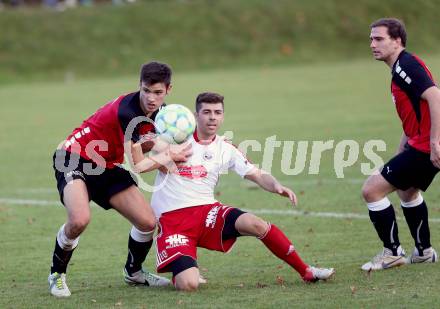 Fussball Unterliga Ost. Ludmannsdorf gegen Woelfnitz. Raphael Regenfelder(Ludmannsdorf), Lukas Steiner, Stefan Maurer (Woelfnitz). Ludmannsdorf, am 27.10.2013.
Foto: Kuess
Foto: Kuess
---
pressefotos, pressefotografie, kuess, qs, qspictures, sport, bild, bilder, bilddatenbank