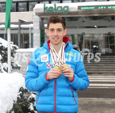 Nordische Kombination. Junioren WM. Empfang des dreifachen Goldmedaillengewinner Philipp Orter. Philipp Orter. Klagenfurt, 4.2.2014.
Foto: Kuess
---
pressefotos, pressefotografie, kuess, qs, qspictures, sport, bild, bilder, bilddatenbank