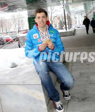 Nordische Kombination. Junioren WM. Empfang des dreifachen Goldmedaillengewinner Philipp Orter. Philipp Orter. Klagenfurt, 4.2.2014.
Foto: Kuess
---
pressefotos, pressefotografie, kuess, qs, qspictures, sport, bild, bilder, bilddatenbank