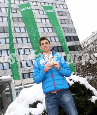 Nordische Kombination. Junioren WM. Empfang des dreifachen Goldmedaillengewinner Philipp Orter. Philipp Orter. Klagenfurt, 4.2.2014.
Foto: Kuess
---
pressefotos, pressefotografie, kuess, qs, qspictures, sport, bild, bilder, bilddatenbank