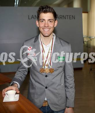 Nordische Kombination. Junioren WM. Empfang des dreifachen Goldmedaillengewinner Philipp Orter.  Klagenfurt, 4.2.2014.
Foto: Kuess
---
pressefotos, pressefotografie, kuess, qs, qspictures, sport, bild, bilder, bilddatenbank