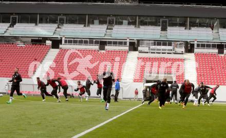 Fussball Bundesliga. Training WAC. Klagenfurt, am 7.2.2014.
Foto: Kuess

---
pressefotos, pressefotografie, kuess, qs, qspictures, sport, bild, bilder, bilddatenbank