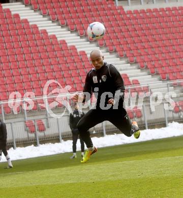 Fussball Bundesliga. Training WAC. Klagenfurt, am 7.2.2014. Silvio Carlos de Oliveira.
Foto: Kuess

---
pressefotos, pressefotografie, kuess, qs, qspictures, sport, bild, bilder, bilddatenbank