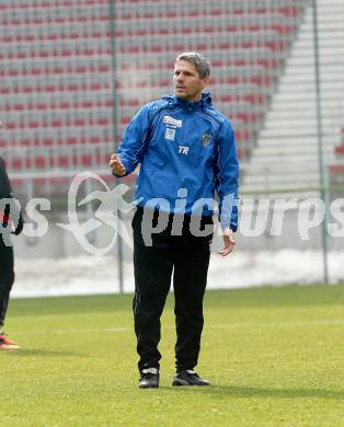 Fussball Bundesliga. Training WAC. Klagenfurt, am 7.2.2014. Trainer Dietmar Kuehbauer.
Foto: Kuess

---
pressefotos, pressefotografie, kuess, qs, qspictures, sport, bild, bilder, bilddatenbank