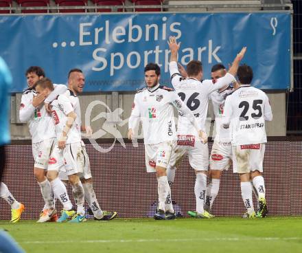 Fussball Bundesliga. RZ Pellets WAC gegen FC Wacker Innsbruck. Torjubel  (WAC). Klagenfurt, 8.2.2014.
Foto: Kuess

---
pressefotos, pressefotografie, kuess, qs, qspictures, sport, bild, bilder, bilddatenbank