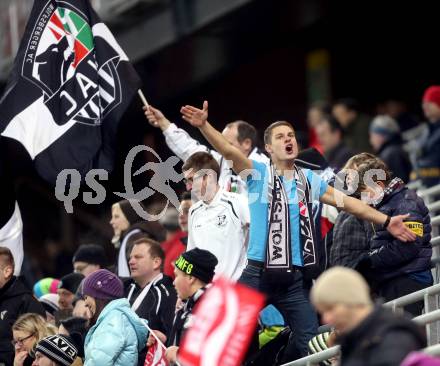 Fussball Bundesliga. RZ Pellets WAC gegen FC Wacker Innsbruck. Fans (WAC). Klagenfurt, 8.2.2014.
Foto: Kuess

---
pressefotos, pressefotografie, kuess, qs, qspictures, sport, bild, bilder, bilddatenbank