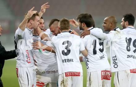 Fussball Bundesliga. RZ Pellets WAC gegen FC Wacker Innsbruck. Torjubel (WAC). Klagenfurt, 8.2.2014.
Foto: Kuess

---
pressefotos, pressefotografie, kuess, qs, qspictures, sport, bild, bilder, bilddatenbank