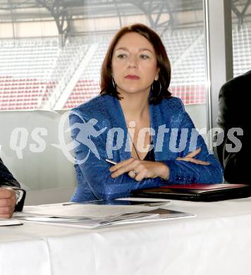 Pressekonferenz. Karin Zarikian (Baubehoerde Stadt Klagenfurt). Klagenfurt, 7.2.2014.
Foto: Kuess
---
pressefotos, pressefotografie, kuess, qs, qspictures, sport, bild, bilder, bilddatenbank