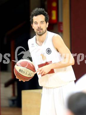 Basketball 2. Bundesliga. Woerthersee Piraten gegen Villach Raiders.  Alexander Ey (Piraten). Klagenfurt, am 15.2.2014.
Foto: Kuess
---
pressefotos, pressefotografie, kuess, qs, qspictures, sport, bild, bilder, bilddatenbank