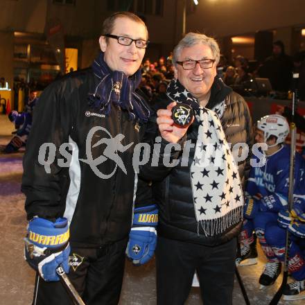 EBEL. Eishockey Bundesliga. Showtraining VSV am Rathausplatz in Villach.  Buergermeister Helmut Manzenreiter, Trainer Hannu Jaervenpaeae. Villach, am 21.2.2014.
Foto: Kuess 


---
pressefotos, pressefotografie, kuess, qs, qspictures, sport, bild, bilder, bilddatenbank