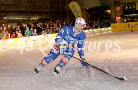 EBEL. Eishockey Bundesliga. Showtraining VSV am Rathausplatz in Villach.  Eric Hunter. Villach, am 21.2.2014.
Foto: Kuess 


---
pressefotos, pressefotografie, kuess, qs, qspictures, sport, bild, bilder, bilddatenbank