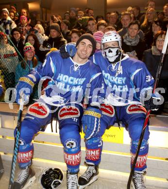 EBEL. Eishockey Bundesliga. Showtraining VSV am Rathausplatz in Villach.  Eric HUnter, Markus Peintner. Villach, am 21.2.2014.
Foto: Kuess 


---
pressefotos, pressefotografie, kuess, qs, qspictures, sport, bild, bilder, bilddatenbank