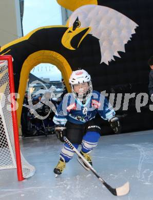 EBEL. Eishockey Bundesliga. Showtraining VSV am Rathausplatz in Villach.  Nachwuchspieler. Villach, am 21.2.2014.
Foto: Kuess 


---
pressefotos, pressefotografie, kuess, qs, qspictures, sport, bild, bilder, bilddatenbank