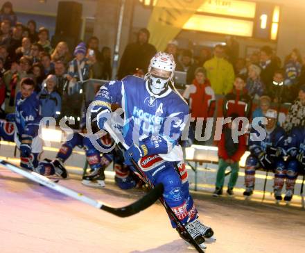 EBEL. Eishockey Bundesliga. Showtraining VSV am Rathausplatz in Villach.  Markus Peintner. Villach, am 21.2.2014.
Foto: Kuess 


---
pressefotos, pressefotografie, kuess, qs, qspictures, sport, bild, bilder, bilddatenbank