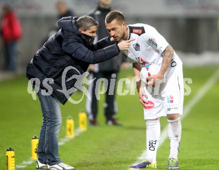 Fussball Bundesliga. RZ Pellets WAC gegen FK Austria Wien. Dietmar Kuehbauer, Peter Zulj (WAC). Klagenfurt, 22.2.2014.
Foto: Kuess

---
pressefotos, pressefotografie, kuess, qs, qspictures, sport, bild, bilder, bilddatenbank