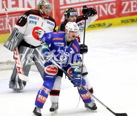 EBEL. Eishockey Bundesliga. EC VSV gegen HC Orli Znojmo. Curtis Fraser,  (VSV), Richard Pavlikovsky (Znaim). Villach, am 26.2.2014.
Foto: Kuess 


---
pressefotos, pressefotografie, kuess, qs, qspictures, sport, bild, bilder, bilddatenbank