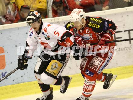 EBEL. Eishockey Bundesliga. KAC gegen HC TWK Innsbruck, Die Haie. Stefan Geier,  (KAC), Florian Stern (Innsbruck). Klagenfurt, am 2.3.2014.
Foto: Kuess 

---
pressefotos, pressefotografie, kuess, qs, qspictures, sport, bild, bilder, bilddatenbank