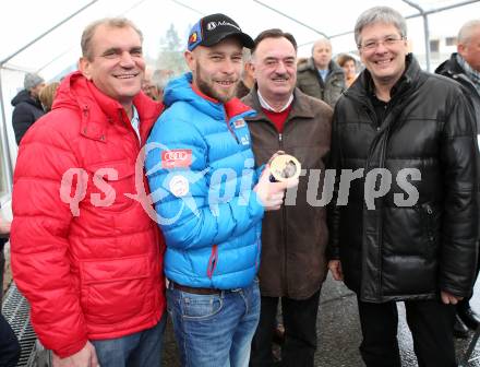 Biathlon. Empfang Bronzemedaillengewinner in Sotschi Daniel Mesotisch.  Daniel Mesotisch, Buergermeister Heinrich Kattnig,  Landeshauptmann Peter Kaiser. St. Jakob im Rosental, am 1.3.2014.
Foto: Kuess


---
pressefotos, pressefotografie, kuess, qs, qspictures, sport, bild, bilder, bilddatenbank