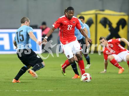 Fussball Laenderspiel. Oesterreich gegen Uruguay. David Alaba, (Oesterreich), Diego Perez  (Uruguay). Klagenfurt, 5.3.2014.
Foto: Kuess

---
pressefotos, pressefotografie, kuess, qs, qspictures, sport, bild, bilder, bilddatenbank