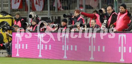 Fussball Laenderspiel. Oesterreich gegen Uruguay. Fotografen. Klagenfurt, 5.3.2014.
Foto: Kuess

---
pressefotos, pressefotografie, kuess, qs, qspictures, sport, bild, bilder, bilddatenbank