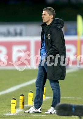 Fussball Bundesliga. RZ Pellets WAC gegen FC Admira Wacker Moedling. Trainer Dietmar Kuehbauer (WAC). Klagenfurt, 8.3.2014.
Foto: Kuess

---
pressefotos, pressefotografie, kuess, qs, qspictures, sport, bild, bilder, bilddatenbank