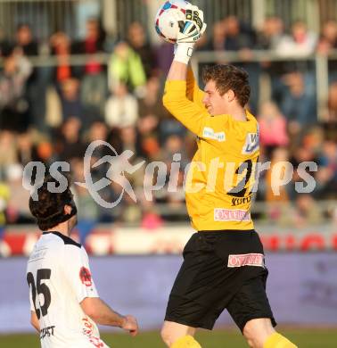 Fussball Bundesliga. RZ Pellets WAC gegen FC Admira Wacker Moedling. Joachim Standfest,  (WAC), Manuel Kuttin (Admira). Klagenfurt, 8.3.2014.
Foto: Kuess

---
pressefotos, pressefotografie, kuess, qs, qspictures, sport, bild, bilder, bilddatenbank