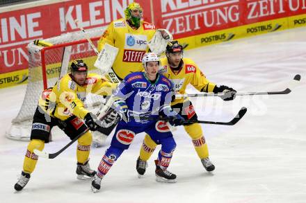 EBEL. Eishockey Bundesliga. EC VSV gegen UPC Vienna Capitals. Alexander Rauchenwald,  (VSV), Adrian Veidemann, Markus Schlacher, Matthew Zaba (Vienna). Villach, am 9.3.2014.
Foto: Kuess 


---
pressefotos, pressefotografie, kuess, qs, qspictures, sport, bild, bilder, bilddatenbank