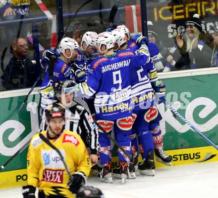 EBEL. Eishockey Bundesliga. EC VSV gegen UPC Vienna Capitals. Torjubel (VSV). Villach, am 9.3.2014.
Foto: Kuess 


---
pressefotos, pressefotografie, kuess, qs, qspictures, sport, bild, bilder, bilddatenbank