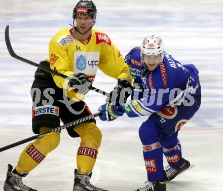 EBEL. Eishockey Bundesliga. EC VSV gegen UPC Vienna Capitals. Mario Altmann, (VSV), Andre Lakos  (Vienna). Villach, am 14.3.2014.
Foto: Kuess 


---
pressefotos, pressefotografie, kuess, qs, qspictures, sport, bild, bilder, bilddatenbank