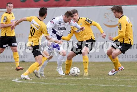 Fussball Regionalliga. SAK gegen Voecklamarkt. Darijo Biscan, (SAK), Stefan Sammer (Voecklamarkt). Welzenegg, amm 15.3.2014.
Foto: Kuess
---
pressefotos, pressefotografie, kuess, qs, qspictures, sport, bild, bilder, bilddatenbank