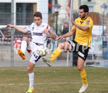 Fussball Regionalliga. SAK gegen Voecklamarkt. Daniel Perkounig, (SAK), Stefan Sammer (Voecklamarkt). Welzenegg, amm 15.3.2014.
Foto: Kuess
---
pressefotos, pressefotografie, kuess, qs, qspictures, sport, bild, bilder, bilddatenbank