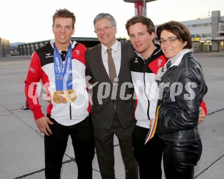 Behindertensport. Paralympics. Empfang Doppelgoldmedaillengewinner Markus Salcher.  Markus Salcher, Peter Kaiser, Thomas Grochar, Beate Prettner. Klagenfurt, am 17.3.2014.
Foto: Kuess
---
pressefotos, pressefotografie, kuess, qs, qspictures, sport, bild, bilder, bilddatenbank