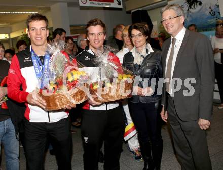 Behindertensport. Paralympics. Empfang Doppelgoldmedaillengewinner Markus Salcher.  Markus Salcher, Thomas Grochar, Beate Prettner, Peter Kaiser. Klagenfurt, am 17.3.2014.
Foto: Kuess
---
pressefotos, pressefotografie, kuess, qs, qspictures, sport, bild, bilder, bilddatenbank