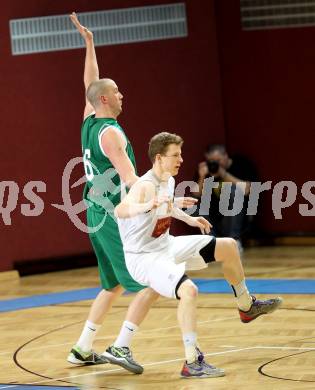 Basketball 2. Bundesliga. Woerthersee Piraten gegen BK Mattersburg Rocks.  Paul Koroschitz (Piraten), Hallett Corey  (Mattersburg). Klagenfurt, am 22.3.2014.
Foto: Kuess 
---
pressefotos, pressefotografie, kuess, qs, qspictures, sport, bild, bilder, bilddatenbank