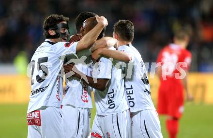 Fussball. tipp3-Bundesliga powered by T-Mobile. RZ Pellets WAC gegen SC Wiener Neustadt. Torjubel De Oliveira Silvio Carlos, Joachim Standfest (WAC). Wolfsberg, am 29.3.2014.
Foto: Kuess

---
pressefotos, pressefotografie, kuess, qs, qspictures, sport, bild, bilder, bilddatenbank