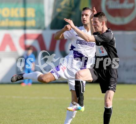 Fussball Regionalliga. SAK gegen WAC Amateure.  Murat Veliu,  (SAK),  Patrick Pfennich (WAC). Welzenegg,, am 29.3.2014.
Foto: Kuess
---
pressefotos, pressefotografie, kuess, qs, qspictures, sport, bild, bilder, bilddatenbank