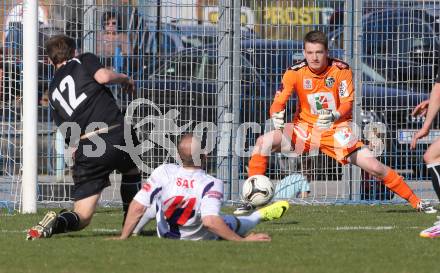 Fussball Regionalliga. SAK gegen WAC Amateure. Christian Dlopst,  (SAK),  Fabian Hafner, Max Friesacher (WAC). Welzenegg,, am 29.3.2014.
Foto: Kuess
---
pressefotos, pressefotografie, kuess, qs, qspictures, sport, bild, bilder, bilddatenbank