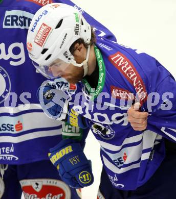 EBEL. Eishockey Bundesliga. EC VSV gegen HCB Suedtirol. Verletzt Brock McBride (VSV). Villach, am 30.3.2014.
Foto: Kuess 


---
pressefotos, pressefotografie, kuess, qs, qspictures, sport, bild, bilder, bilddatenbank