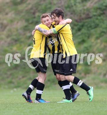 Fussball 1. Klasse D. Griffen gegen Klopeiner See. Torjubel Mario Smretschnig (Griffen). Griffen, am 5.4.1014.
Foto: Kuess
---
pressefotos, pressefotografie, kuess, qs, qspictures, sport, bild, bilder, bilddatenbank