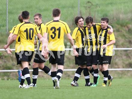 Fussball 1. Klasse D. Griffen gegen Klopeiner See. Torjubel  (Griffen). Griffen, am 5.4.1014.
Foto: Kuess
---
pressefotos, pressefotografie, kuess, qs, qspictures, sport, bild, bilder, bilddatenbank