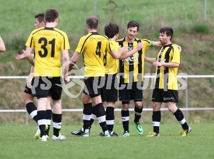 Fussball 1. Klasse D. Griffen gegen Klopeiner See. Torjubel  (Griffen). Griffen, am 5.4.1014.
Foto: Kuess
---
pressefotos, pressefotografie, kuess, qs, qspictures, sport, bild, bilder, bilddatenbank