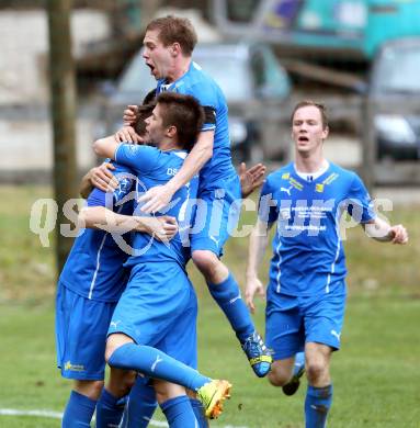 Fussball Unterliga Ost. DSG Sele Zell gegen KAC. Torjubel Dejan Zadnikar, Martin Kelih (Zell). Zell Pfarre, am 6.4.2014.
Foto: Kuess
---
pressefotos, pressefotografie, kuess, qs, qspictures, sport, bild, bilder, bilddatenbank