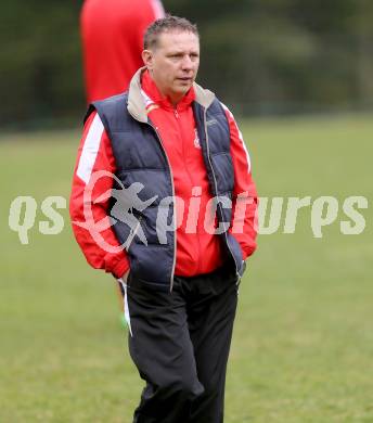 Fussball Unterliga Ost. DSG Sele Zell gegen KAC. Trainer Mario Frank (KAC). Zell Pfarre, am 6.4.2014.
Foto: Kuess
---
pressefotos, pressefotografie, kuess, qs, qspictures, sport, bild, bilder, bilddatenbank