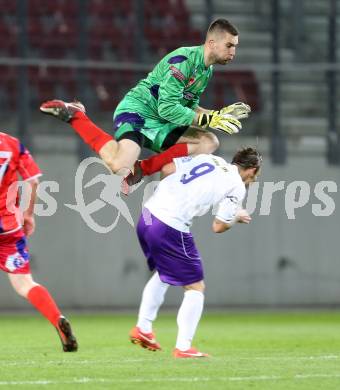 Fussball Regionalliga. SK Austria Klagenfurt gegen SAK. Rajko Rep,  (Austria Klagenfurt), Timotej Antolic (SAK). Klagenfurt, 11.4.2014.
Foto: Kuess
---
pressefotos, pressefotografie, kuess, qs, qspictures, sport, bild, bilder, bilddatenbank