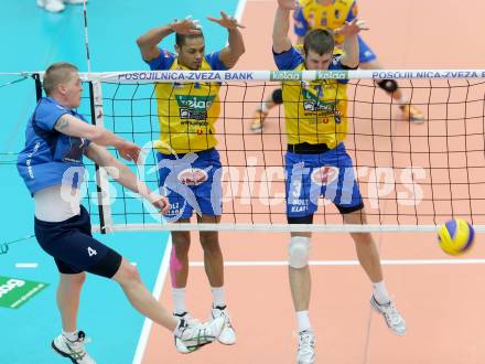 Volleyball Bundesliga. AVL Finalspiel. SK Aich/Dob gegen Hypo Tirol. Valdir De Sousa Sequeira, Michal Hruska,  (Aich), Janis Peda (Tirol). Bleiburg, 12.4.2014.
Foto: Kuess
---
pressefotos, pressefotografie, kuess, qs, qspictures, sport, bild, bilder, bilddatenbank