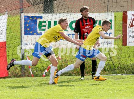 Fussball Unterliga Ost. St. Margarethen/Lav. gegen St. Michael/Lav.  Torjubel Jakob Detmar Riegler, Michael Manfred Ebner (St. Michael). St. Margarethen/Lavanttal, am 12.4.2014.
Foto: Kuess
---
pressefotos, pressefotografie, kuess, qs, qspictures, sport, bild, bilder, bilddatenbank