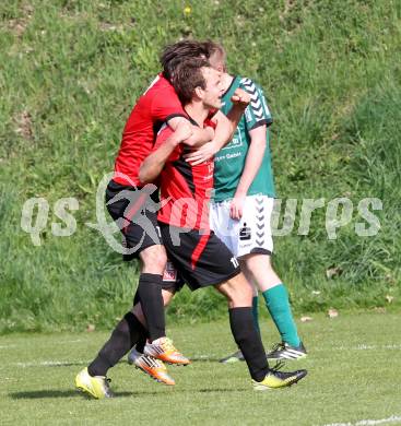 Fussball. Kaerntner Liga. Maria Saal gegen SV Feldkirchen/SV Oberglan. Torjubel Roland Krenn, Bernhard Walzl, (Maria Saal). Maria Saal, 12.4.2014.
Foto: Kuess
---
pressefotos, pressefotografie, kuess, qs, qspictures, sport, bild, bilder, bilddatenbank