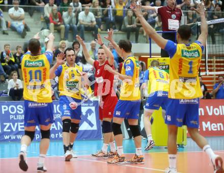 Volleyball Bundesliga. AVL Finalspiel. SK Aich/Dob gegen Hypo Tirol. Jubel (Aich). Bleiburg, 12.4.2014.
Foto: Kuess
---
pressefotos, pressefotografie, kuess, qs, qspictures, sport, bild, bilder, bilddatenbank