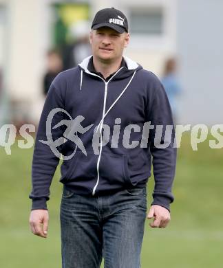 Fussball Unterliga Ost. St. Margarethen/Lav. gegen St. Michael/Lav. Trainer Herwig Kreuzer  (St. Margarethen). St. Margarethen/Lavanttal, am 12.4.2014.
Foto: Kuess
---
pressefotos, pressefotografie, kuess, qs, qspictures, sport, bild, bilder, bilddatenbank